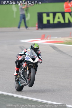 2009-09-26 Imola 0831 Variante alta - Supersport - Free Practice - Chaz Davies - Triumph Daytona 675